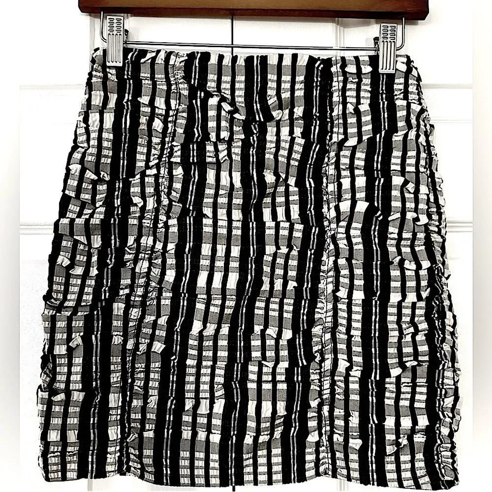 Zara Gingham Skirt Black & White Checker Ruched Mini Size M • BLOGGER FAVORITE •